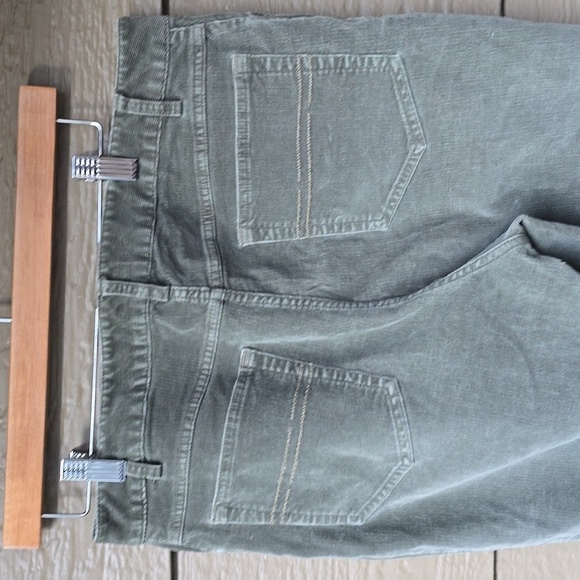 J.Jill Green Corduroy Mid Rise Green Corduroy boot cut Flare leg Pants - Picture 9 of 10